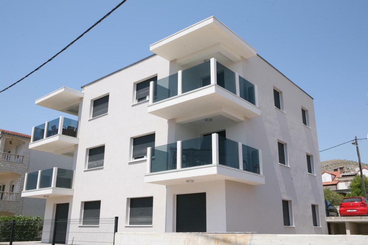 Apartment Jessica Trogir Bagian luar foto