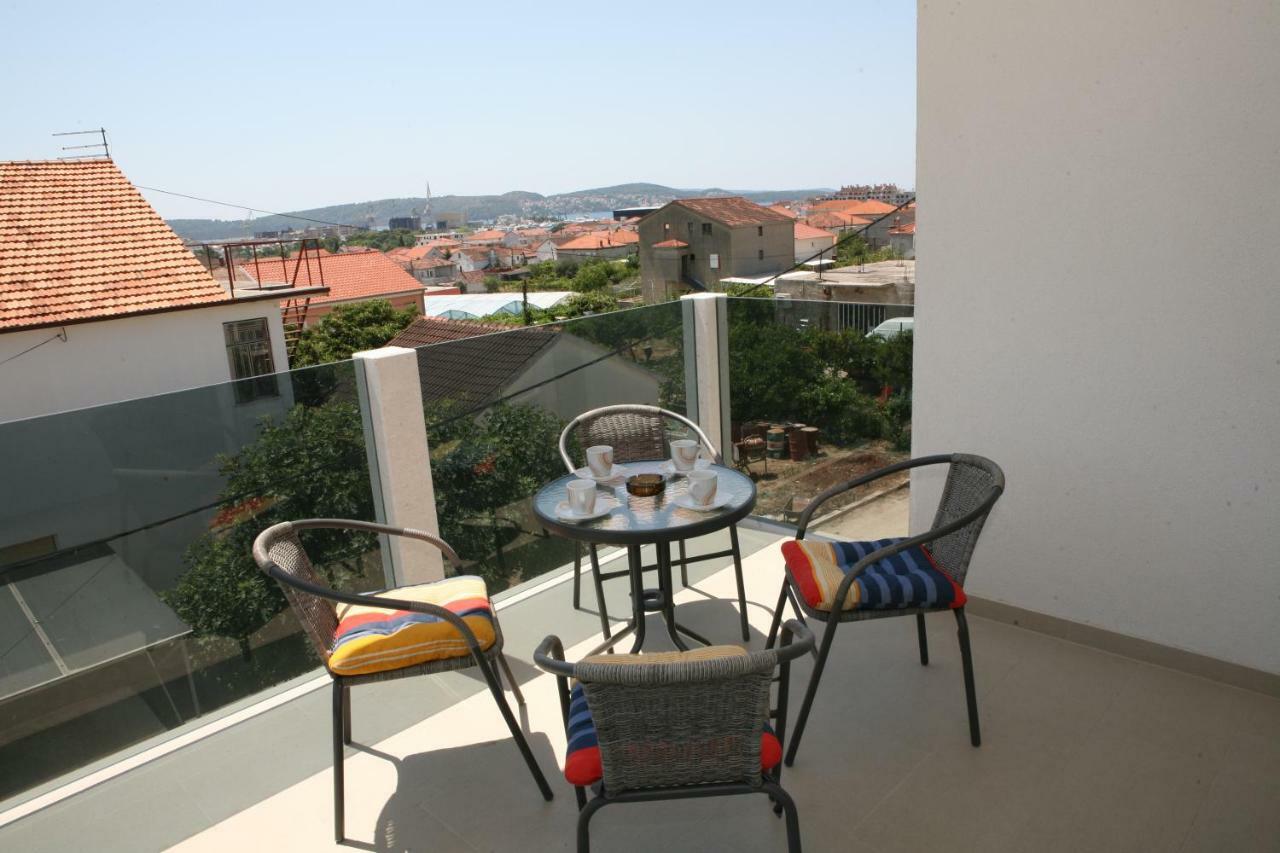 Apartment Jessica Trogir Bagian luar foto