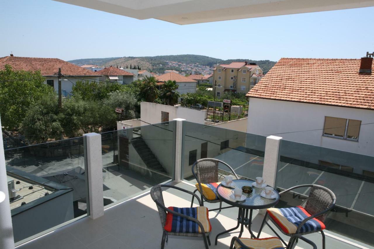 Apartment Jessica Trogir Bagian luar foto